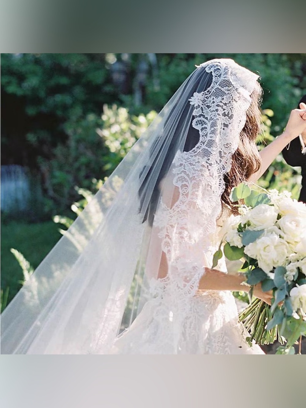 8ft (98 inches) - Ivory Mantilla Lace Veil